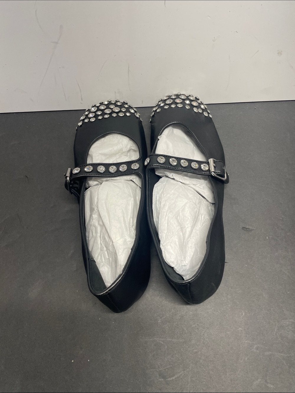 Salna Embellished Ballet Flats in Leather - Picture 4 of 7